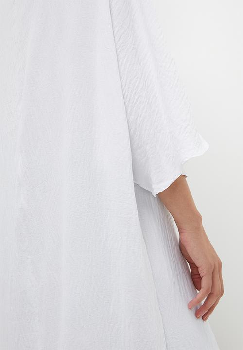Superbalist - Exaggerated drape shell - white