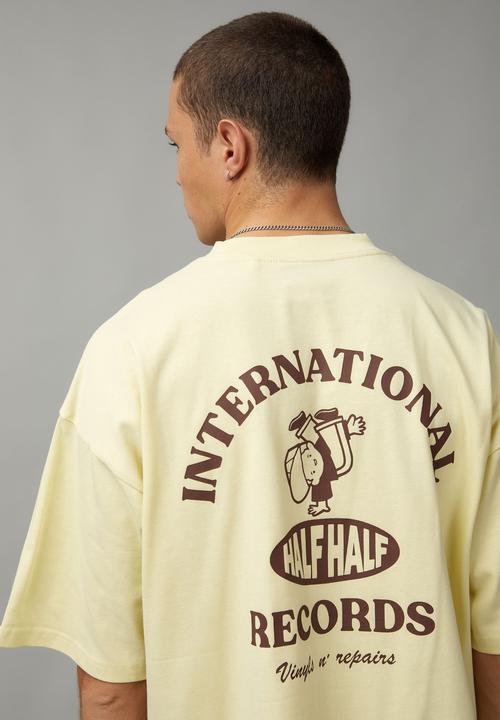 Factorie - heavy weight box fit graphic T-shirt - iced yellow/services
