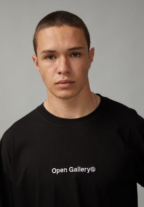 Factorie - Oversized open gallery T-shirt - black/open gallery