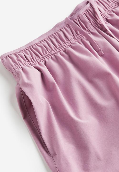 H&M - Drymove™ sports shorts - pink