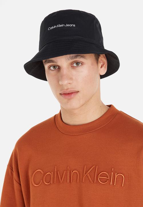 Calvin Klein - Insititutional bucket hat- black