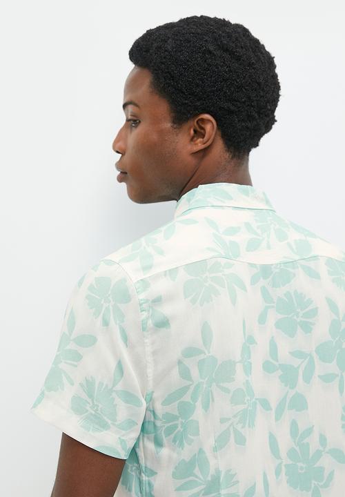 GUESS - Short sleeve eco rayon shirt - Shadowbox floral antigua teal