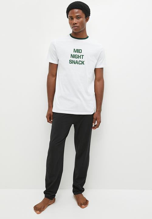 STYLE REPUBLIC - Holiday lounge tee - white