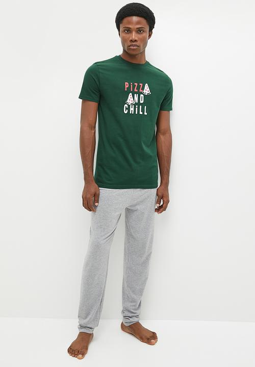 STYLE REPUBLIC - Holiday lounge tee - green