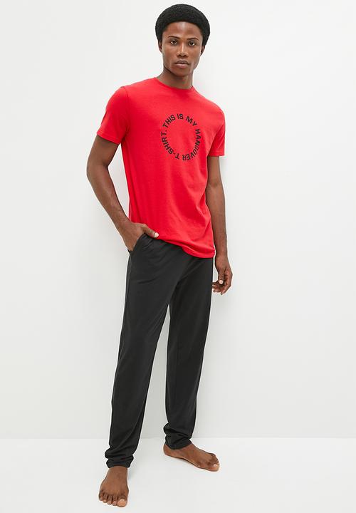 STYLE REPUBLIC - Holiday lounge tee - red