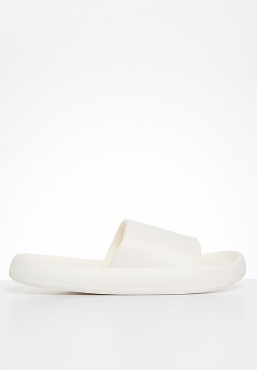 dailyfriday - Ayanda slide - white
