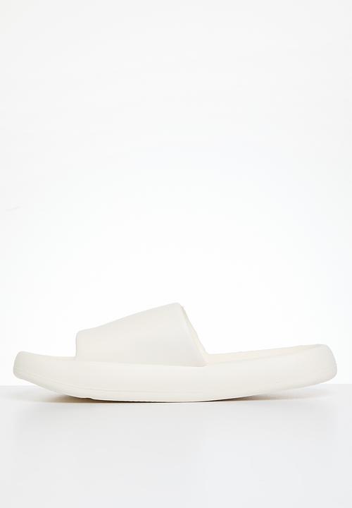 dailyfriday - Ayanda slide - white