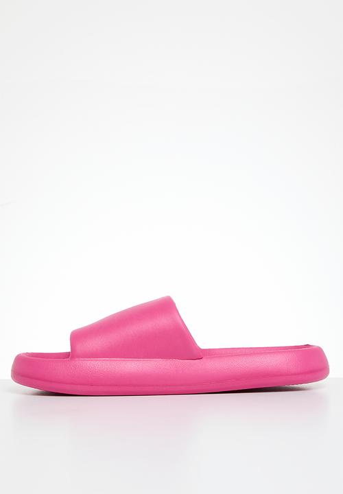 dailyfriday - Ayanda slide - pink
