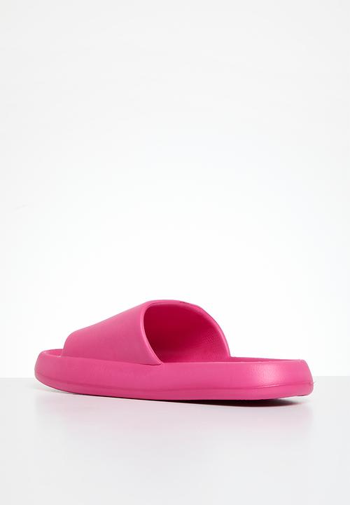 dailyfriday - Ayanda slide - pink