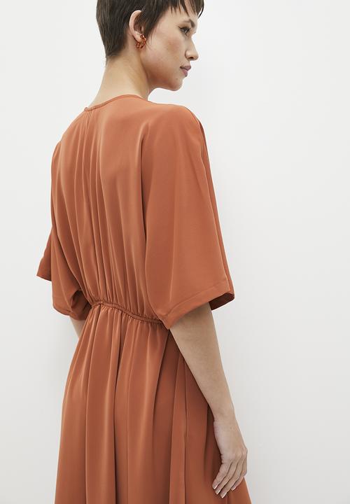 Me&B - Joy kaftan dress - tobacco