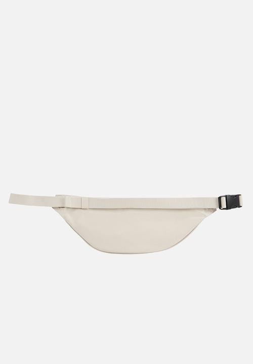 Calvin Klein - Sport essentials waistbag38 w - classic beige