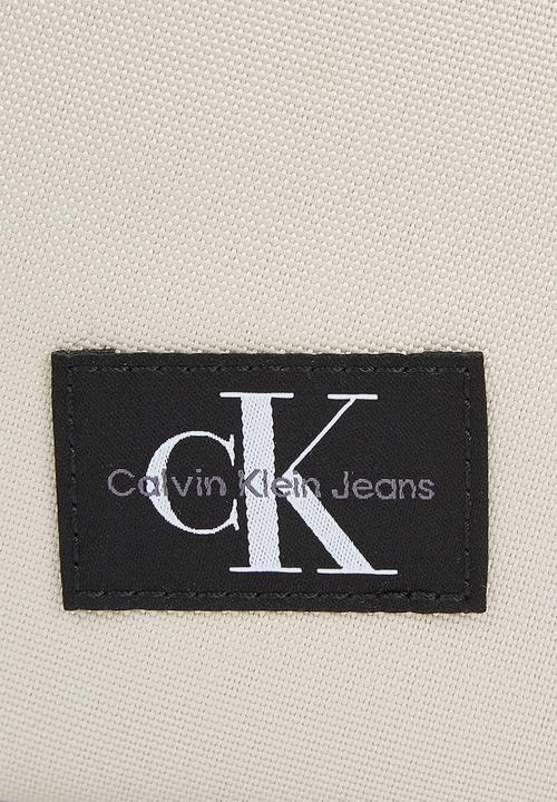 Calvin Klein - Sport essentials waistbag38 w - classic beige