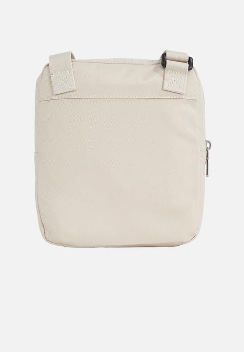 Calvin Klein - Sport essentials reporter18 w - classic beige