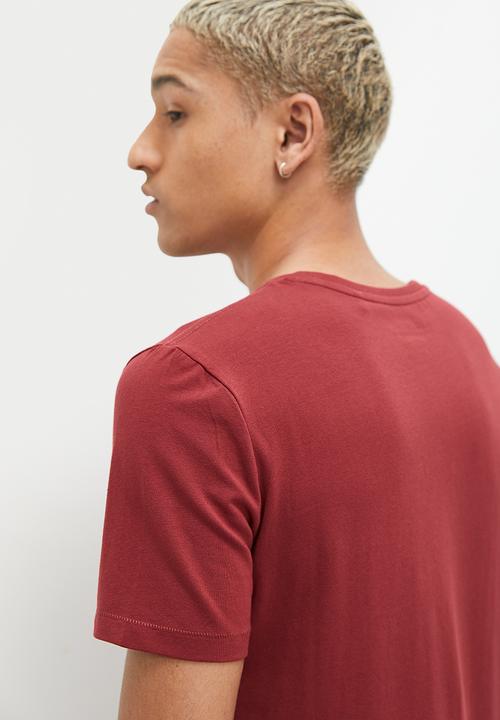 GUESS - Short sleeve cn puff small triangle tee - dark jam red