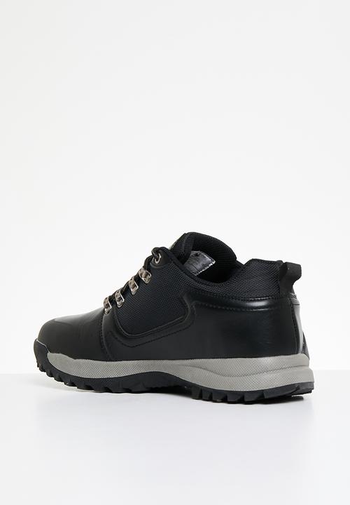 UrbanArt - Tatum 7 faux leather - black
