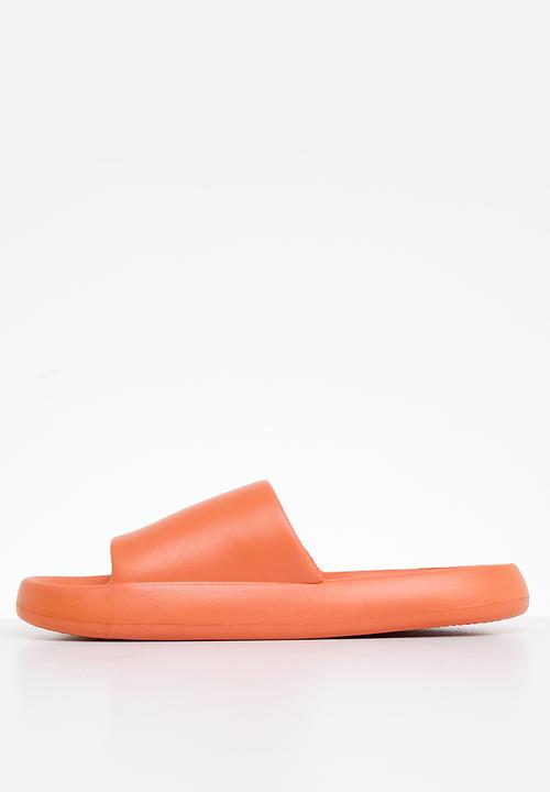 dailyfriday - Ayanda slide - orange