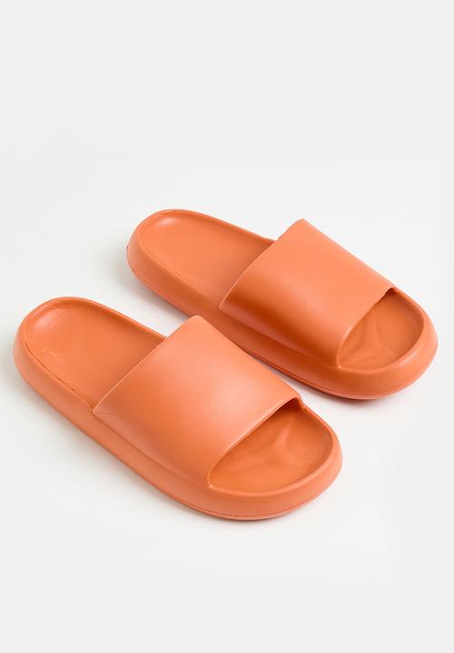 dailyfriday - Ayanda slide - orange