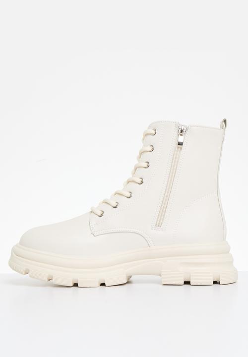 Superbalist - Athena lace up boot - white
