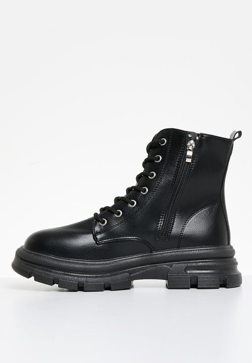 Superbalist - Athena lace up boot - black