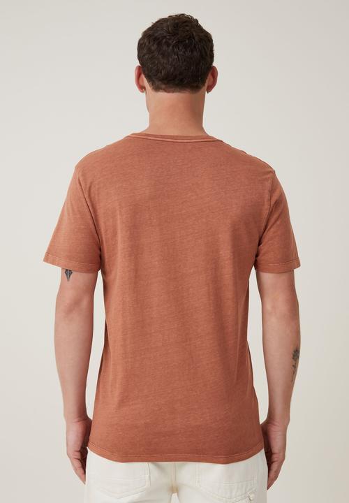 Cotton On - Organic regular fit crew T-shirt - terracotta