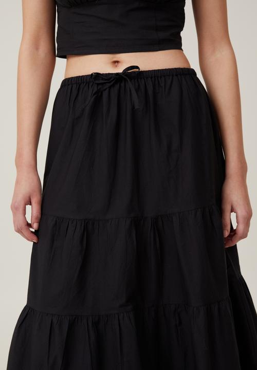 Cotton On - Plus Talulah Tiered Maxi Skirt - Black