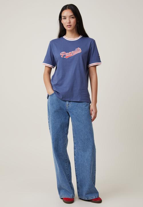 Cotton On - Regular Fit Rib Sleeve Snoopy Tee - Vintage Navy