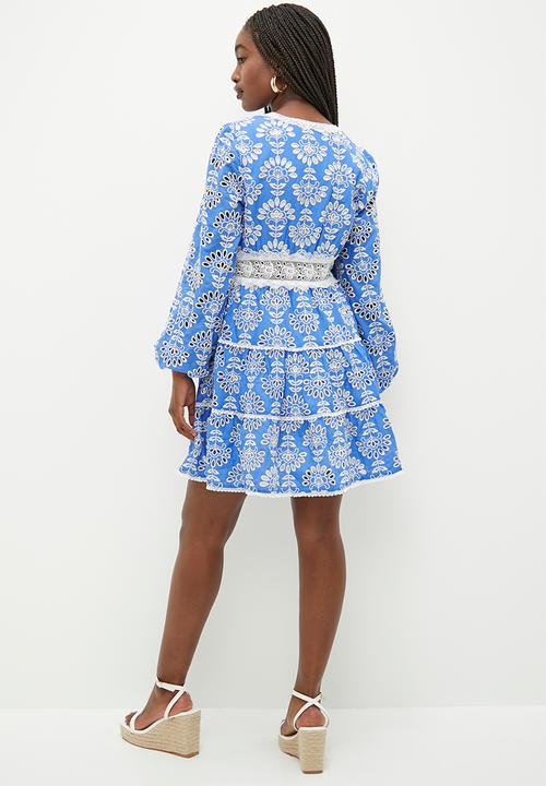 GUESS - Long sleeve isla emb dress - clearly blue 