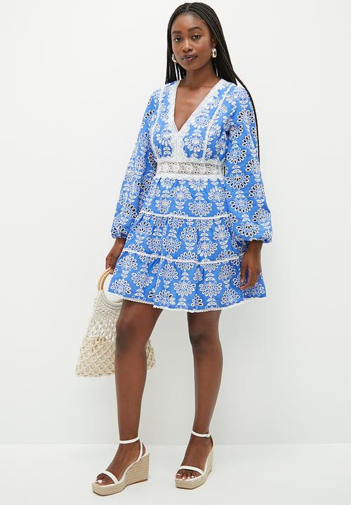GUESS - Long sleeve isla emb dress - clearly blue 