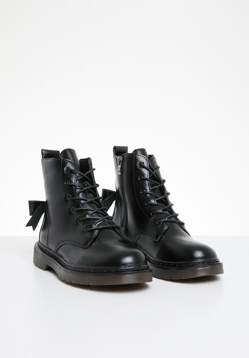Pop Candy - Lace up side zip boots - black