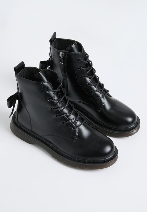 Pop Candy - Lace up side zip boots - black