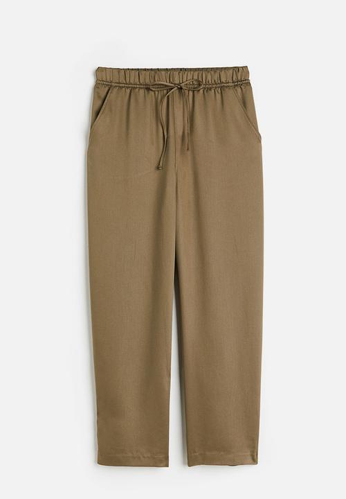 H&M - Lyocell-blend trousers - khaki green 