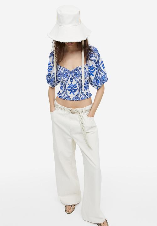 H&M - Smocked top - white blue patterned 