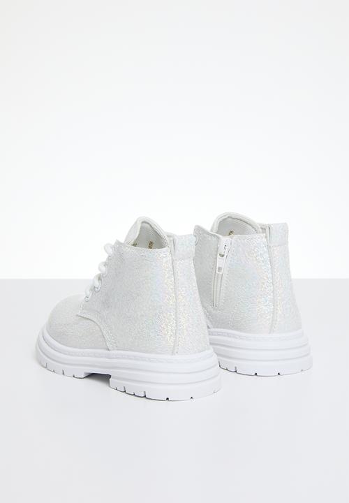 Pop Candy - Patent lace up boots - silver