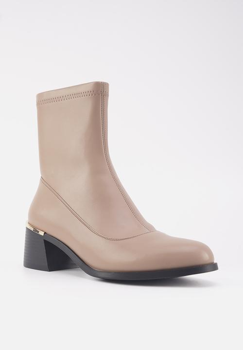 Nine West - Strand ankle boot - beige