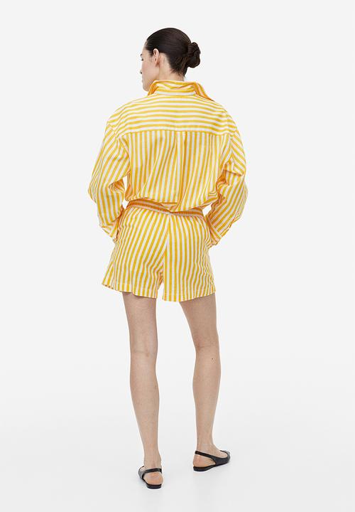 H&M - Linen shorts - yellow striped