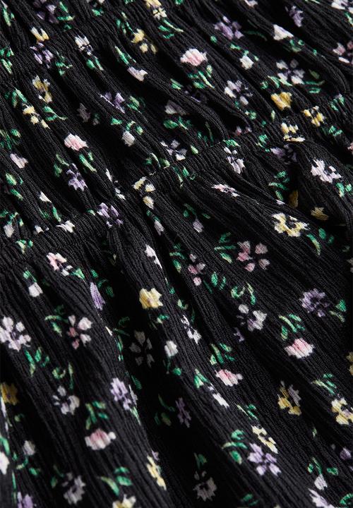 H&M - Crinkled jersey playsuit - black floral 