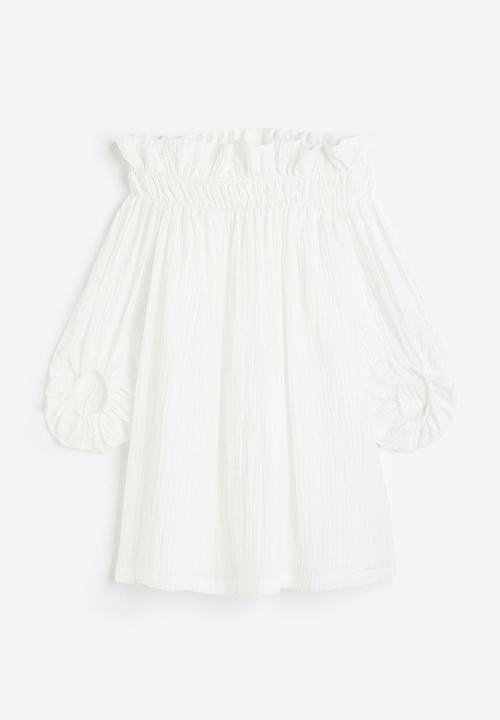 H&M - Oversized off-the-shoulder dress - white