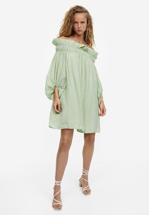 H&M - Oversized off-the-shoulder dress - light green