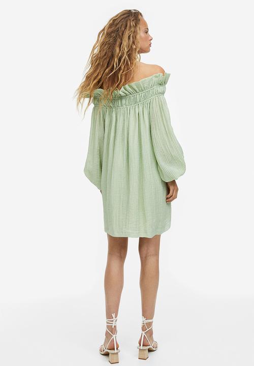 H&M - Oversized off-the-shoulder dress - light green