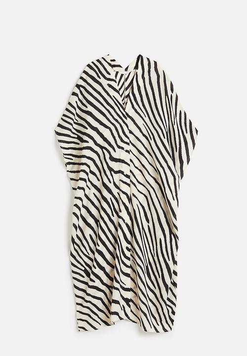 H&M - Oversized kaftan dress - natural white/zebra print