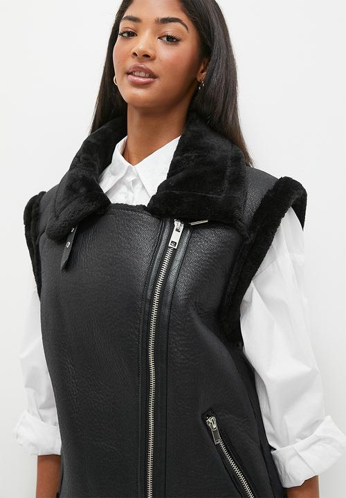 dailyfriday - Sleeveless faux fur trim aviator - black