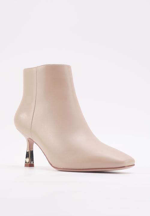 Nine West - Henna ankle boot - beige