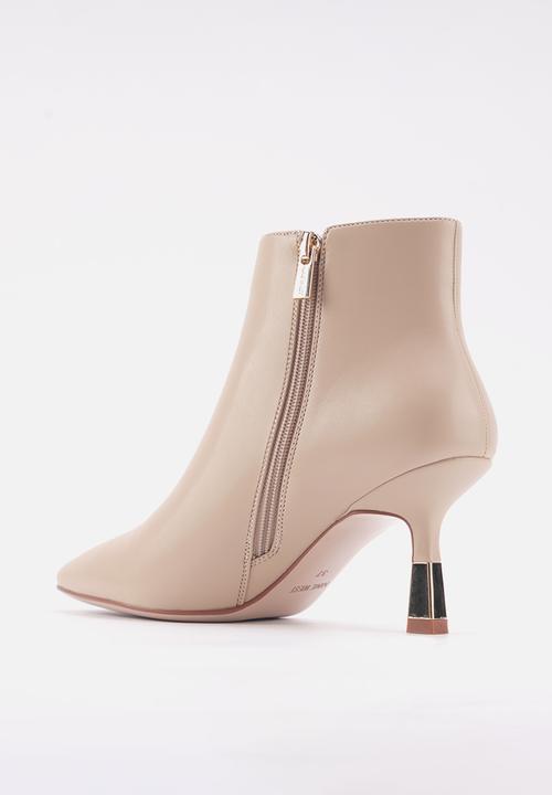 Nine West - Henna ankle boot - beige