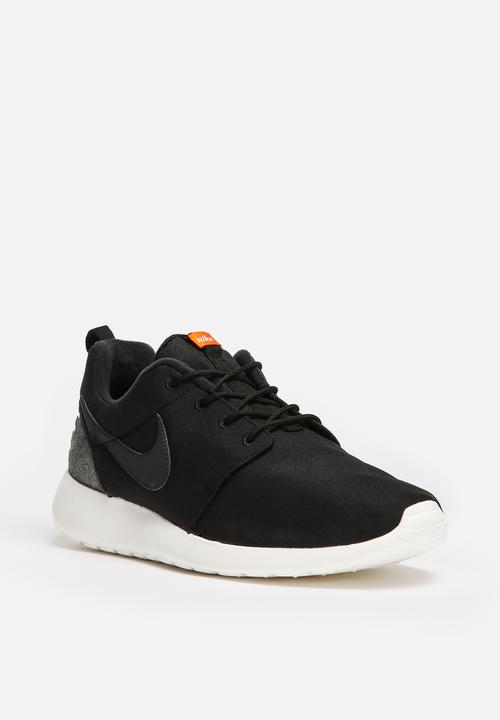 w nike roshe one