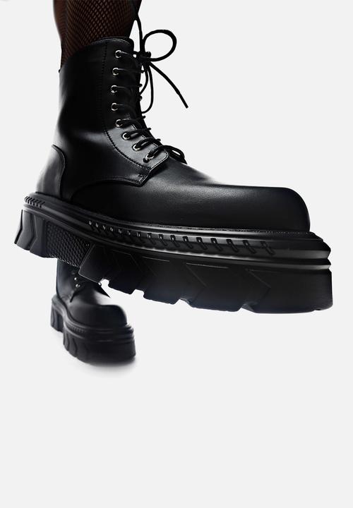 Koi Footwear - Talwar chunky stomper boot - black