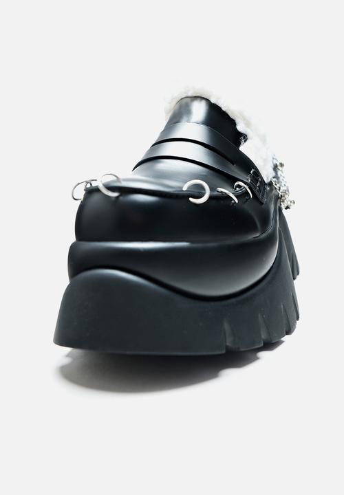 Koi Footwear - The visitors faux fur chunky loafer - black