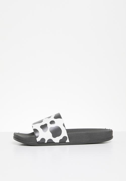 Pop Candy - Slides - black & white