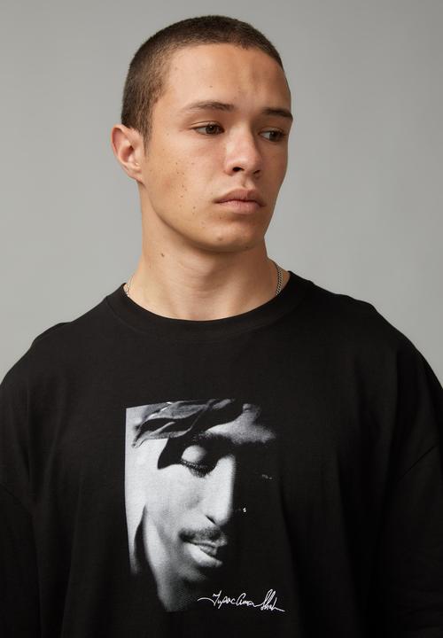 Factorie - Essential music merch T-shirt - lcn bra black/tupac window 