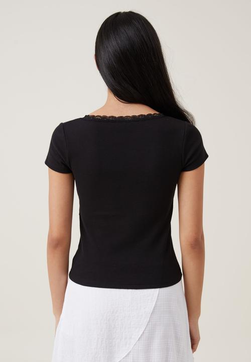 Cotton On - Daisy Lace Trim Tee - Black