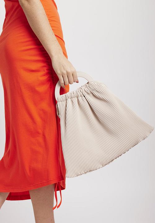 Me&B - The holiday clutch bag - stone